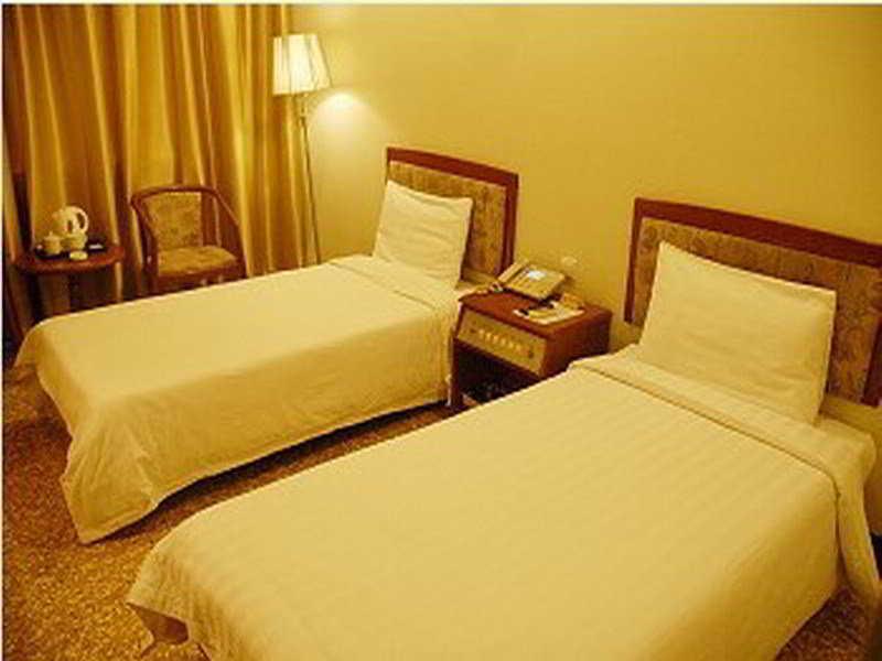 Purple British 3* Peking